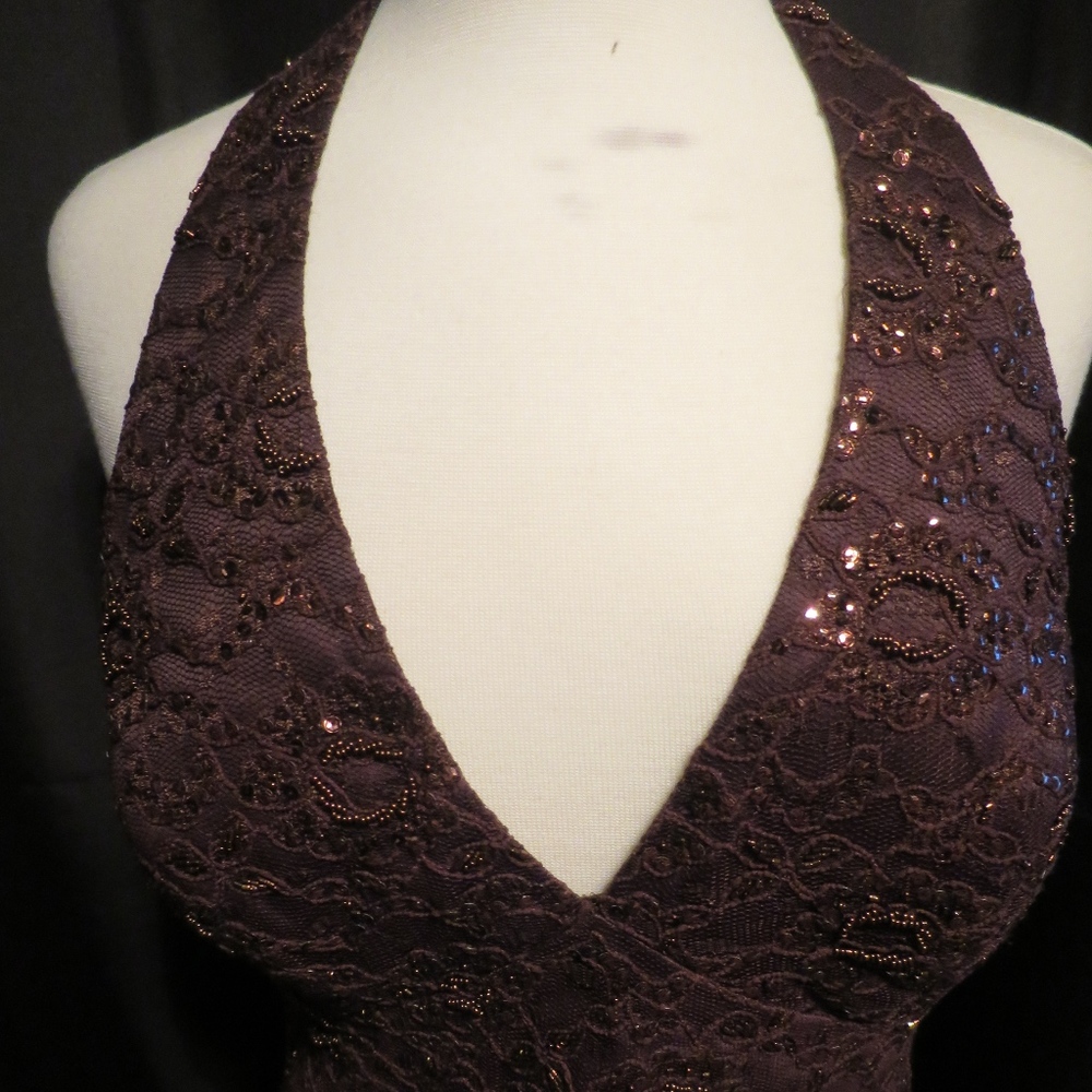 Gown - Picture 2 of 6